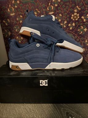 DC Legacy 98 Vac S Navy *Brand New!* blue suede sz10